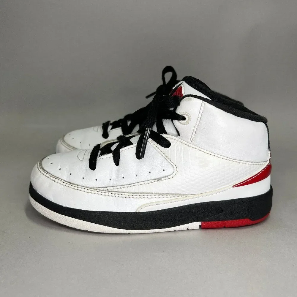 Jordan 2 Retro OG Chicago Shoes Youth‎ Size 10C White Leather Air Jordan Retro